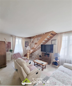 maison à la vente -   18200  SAINT AMAND MONTROND, surface 126 m2 vente maison - UBI457282190